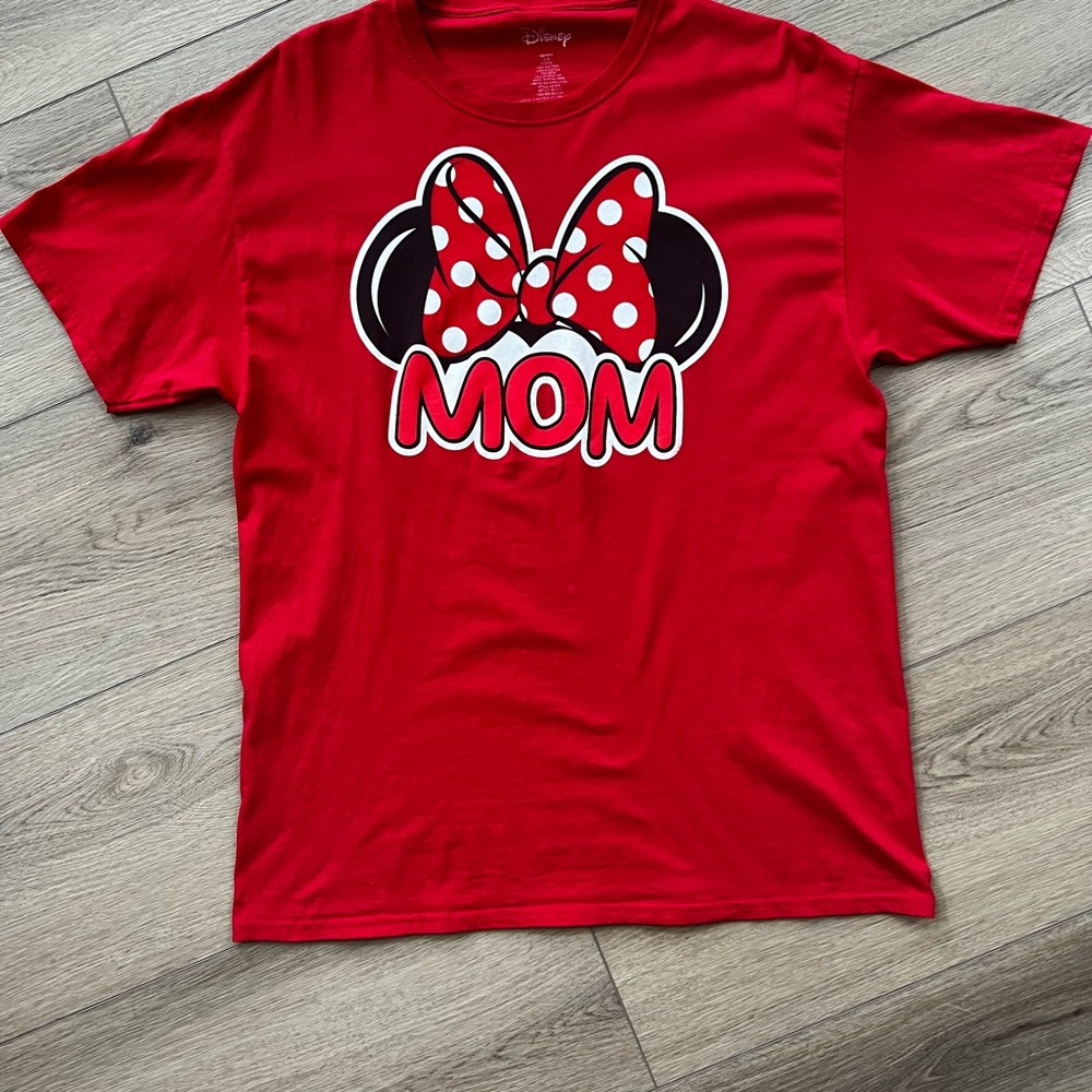 Disney Minnie Mouse Mom Red Graphic Tee Size L 100% Cotton